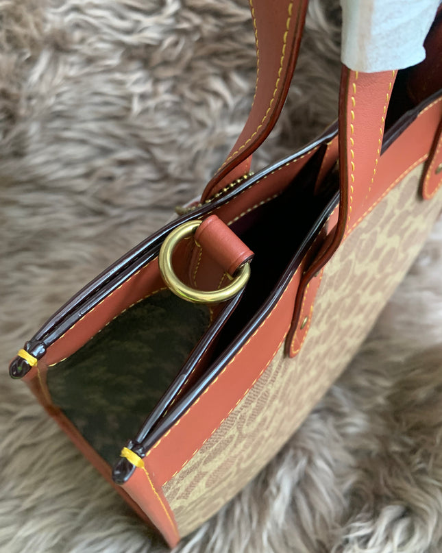COACH Field Tote in Signature Canvas with Horse & Carriage Print