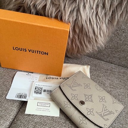 preloved AUTHENTIC Louis Vuitton Iris Compact Wallet – Mahina Galet