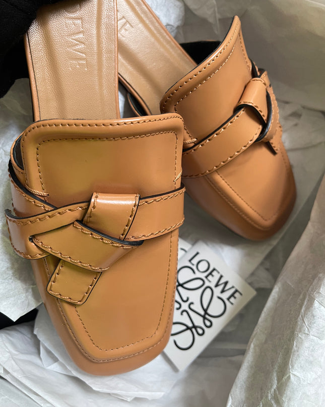 Loewe mule