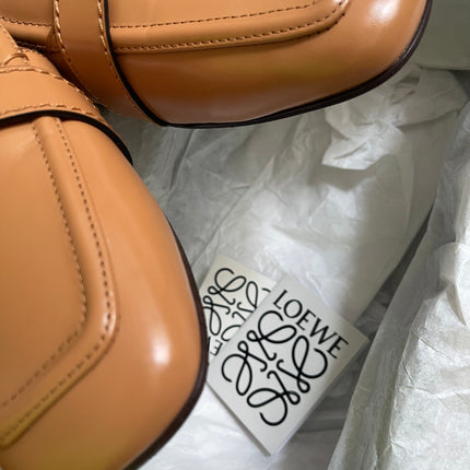 Loewe mule