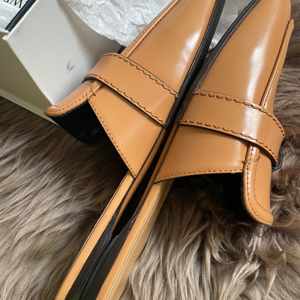 Loewe mule