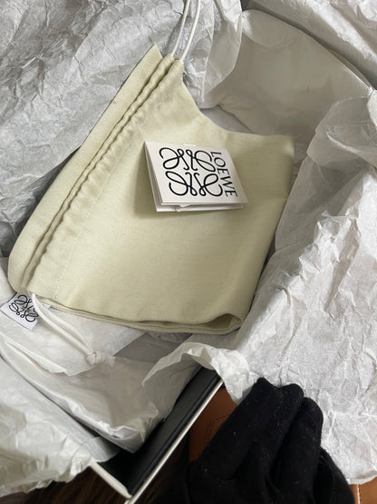 Loewe mule
