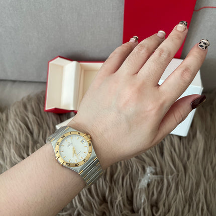 Preloved Authentic Omega Constellation 34mm/17cm, steel ‑ yellow gold on steel ‑ gold full bar