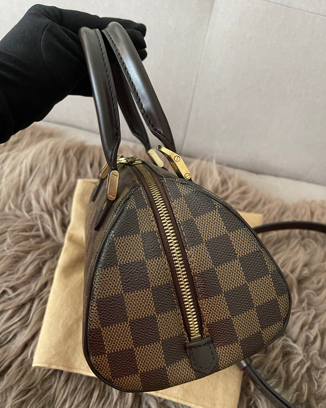 Preloved Authentic Slightly UsedLouis Vuitton Ribera Mini with strap