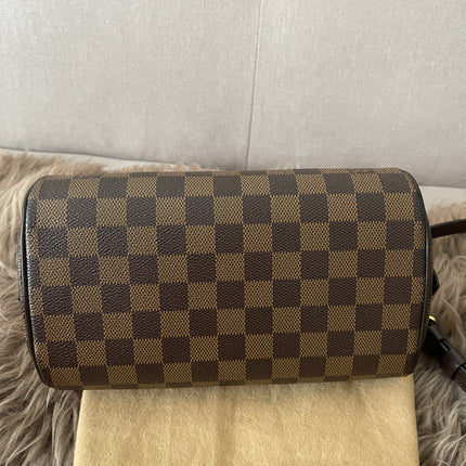 Preloved Authentic Slightly UsedLouis Vuitton Ribera Mini with strap
