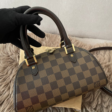 Preloved Authentic Slightly UsedLouis Vuitton Ribera Mini with strap