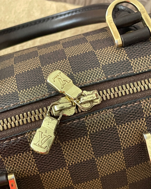 Preloved Authentic Slightly UsedLouis Vuitton Ribera Mini with strap
