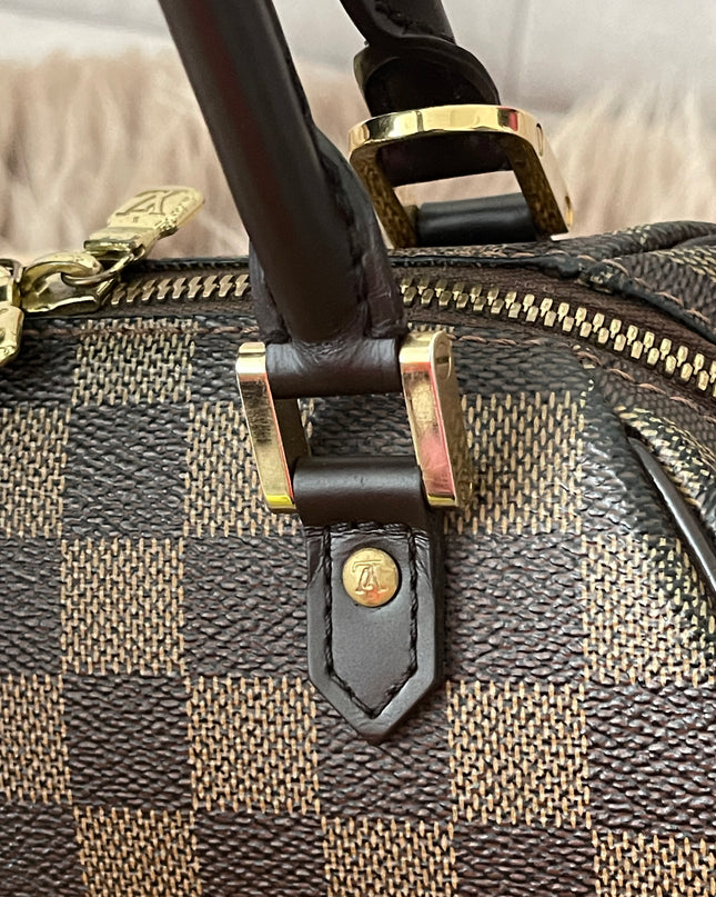Preloved Authentic Slightly UsedLouis Vuitton Ribera Mini with strap