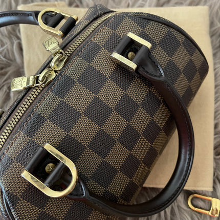 Preloved Authentic Slightly UsedLouis Vuitton Ribera Mini with strap