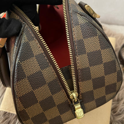 Preloved Authentic Slightly UsedLouis Vuitton Ribera Mini with strap