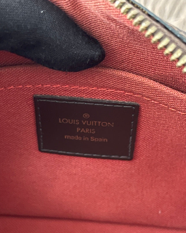 Preloved Authentic Slightly UsedLouis Vuitton Ribera Mini with strap
