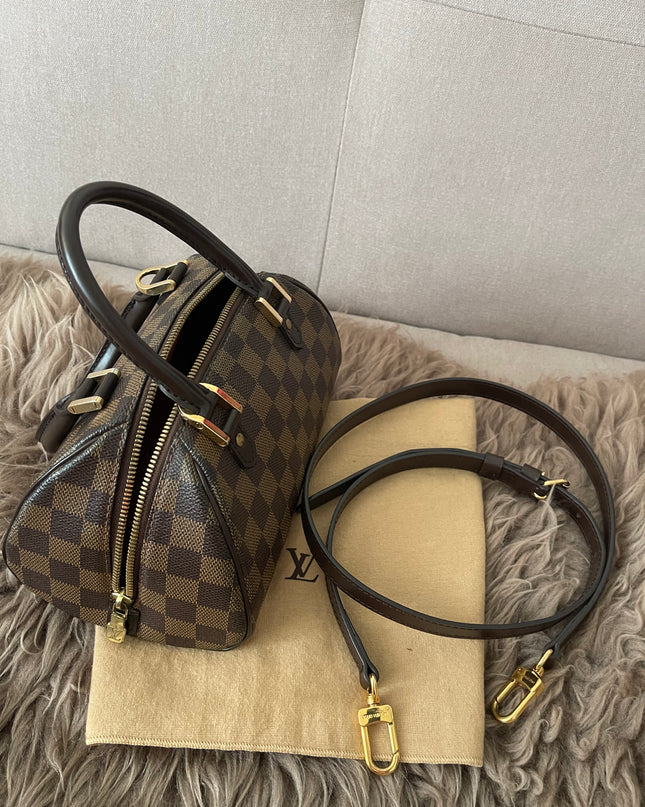 Preloved Authentic Slightly UsedLouis Vuitton Ribera Mini with strap