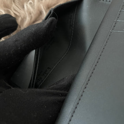 Preloved Authentic Like New Kate Spade New York Spade Flower Medium Bifold Wallet