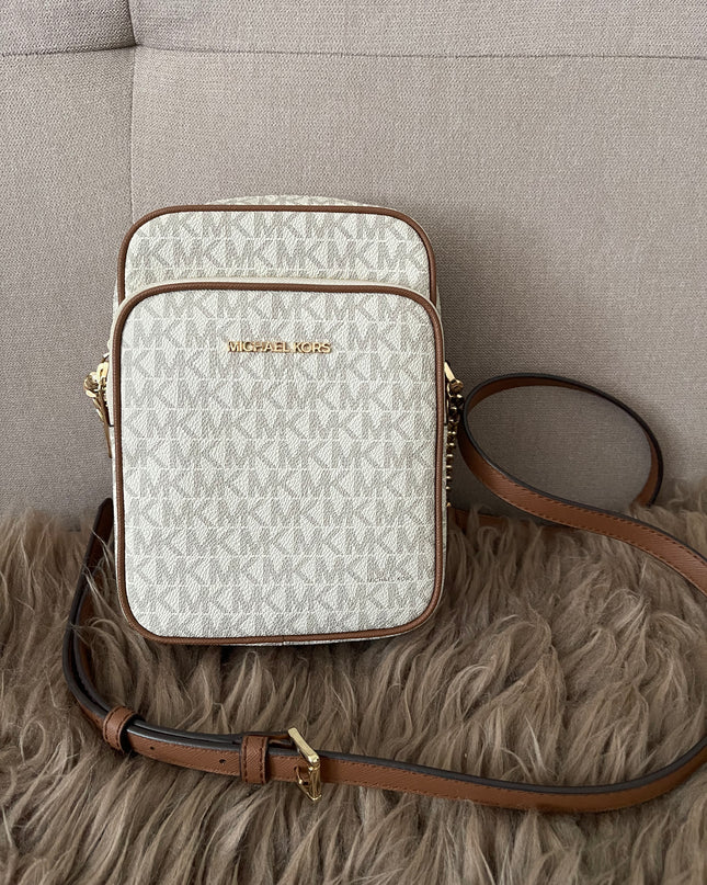 Preloved Authentic Michael Kors Jet Set Travel Medium Logo Crossbody Bag