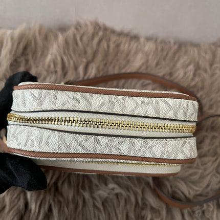 Preloved Authentic Michael Kors Jet Set Travel Medium Logo Crossbody Bag