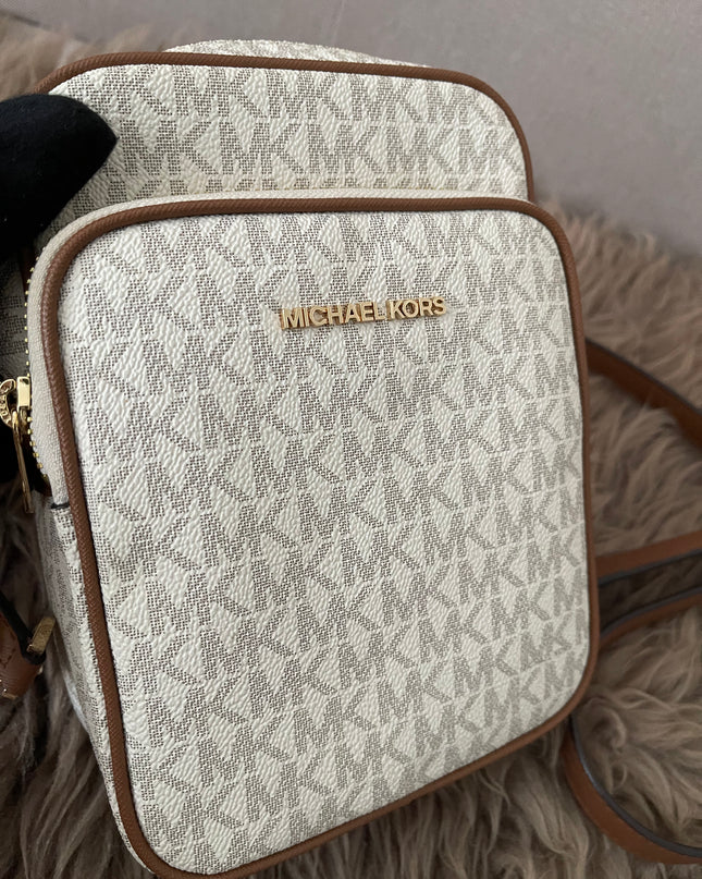 Preloved Authentic Michael Kors Jet Set Travel Medium Logo Crossbody Bag