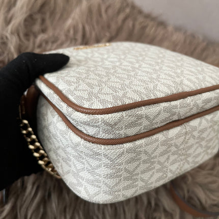 Preloved Authentic Michael Kors Jet Set Travel Medium Logo Crossbody Bag