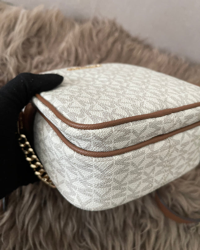 Preloved Authentic Michael Kors Jet Set Travel Medium Logo Crossbody Bag