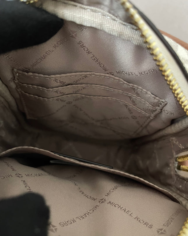 Preloved Authentic Michael Kors Jet Set Travel Medium Logo Crossbody Bag