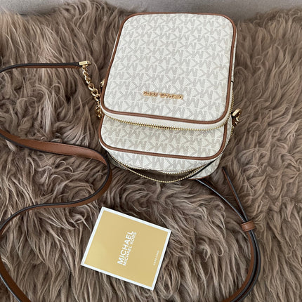 Preloved Authentic Michael Kors Jet Set Travel Medium Logo Crossbody Bag