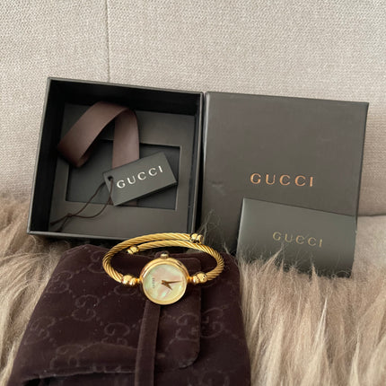 Preloved Authentic Gucci Ladies Bangle Gold Tone MOP Dial 15.5cm