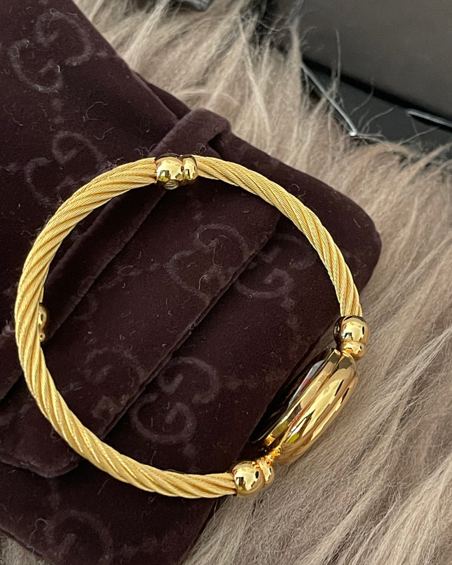 Preloved Authentic Gucci Ladies Bangle Gold Tone MOP Dial 15.5cm