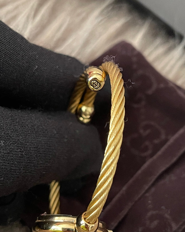 Preloved Authentic Gucci Ladies Bangle Gold Tone MOP Dial 15.5cm