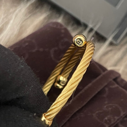 Preloved Authentic Gucci Ladies Bangle Gold Tone MOP Dial 15.5cm