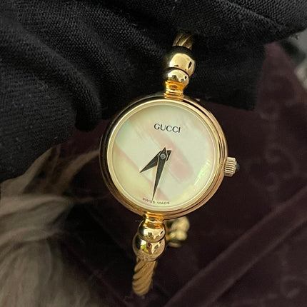 Preloved Authentic Gucci Ladies Bangle Gold Tone MOP Dial 15.5cm