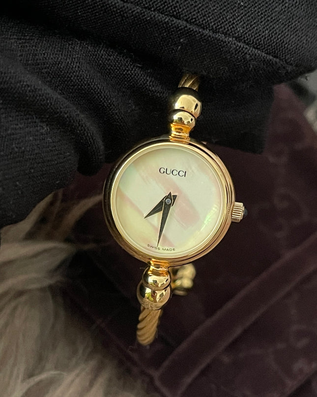 Preloved Authentic Gucci Ladies Bangle Gold Tone MOP Dial 15.5cm