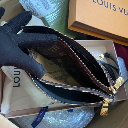 Preloved Louis Vuitton Monogram Giant Reverse Pochette Double Zip Crossbody Bag