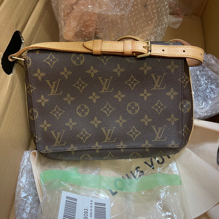 BIG DROP!! Preloved Louis Vuitton  2001 Musette Tango shoulder bag