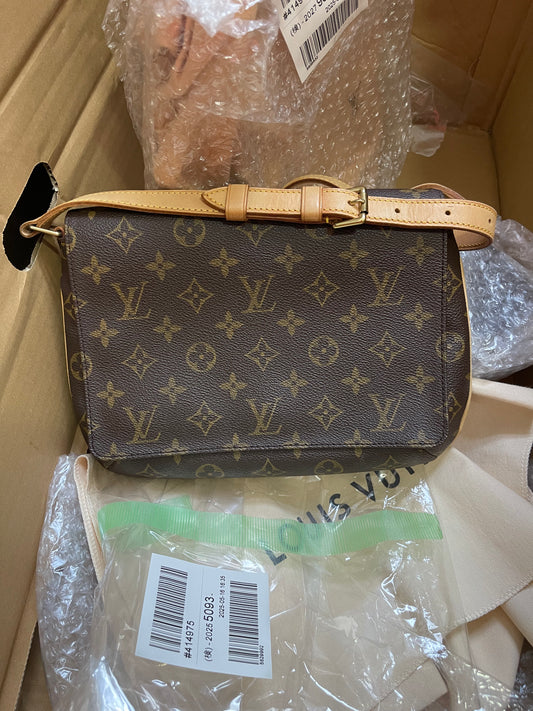 BIG DROP!! Preloved Louis Vuitton  2001 Musette Tango shoulder bag