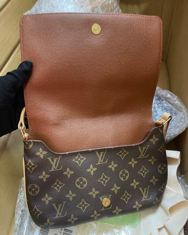 BIG DROP!! Preloved Louis Vuitton  2001 Musette Tango shoulder bag