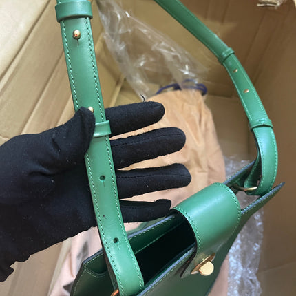 Preloved Louis Vuitton Green Epi Leather Cluny Shoulder Bag
