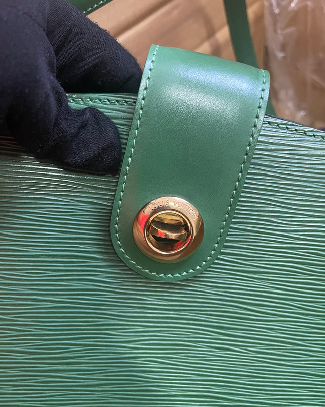 Preloved Louis Vuitton Green Epi Leather Cluny Shoulder Bag