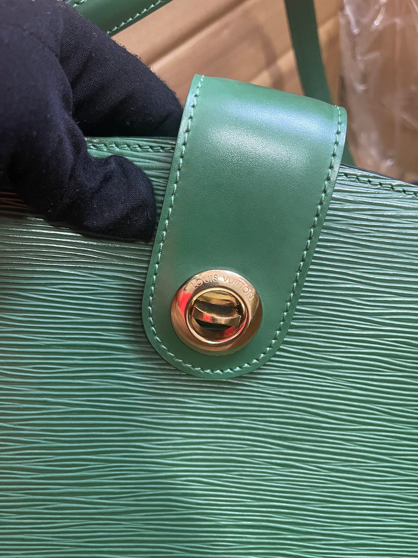 Preloved Louis Vuitton Green Epi Leather Cluny Shoulder Bag