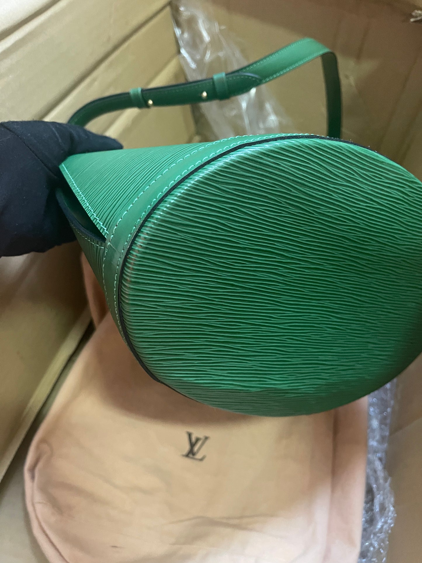 Preloved Louis Vuitton Green Epi Leather Cluny Shoulder Bag