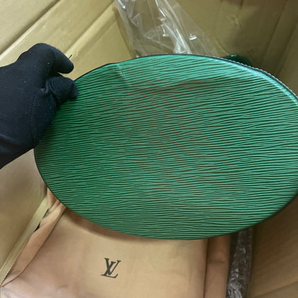 Preloved Louis Vuitton Green Epi Leather Cluny Shoulder Bag