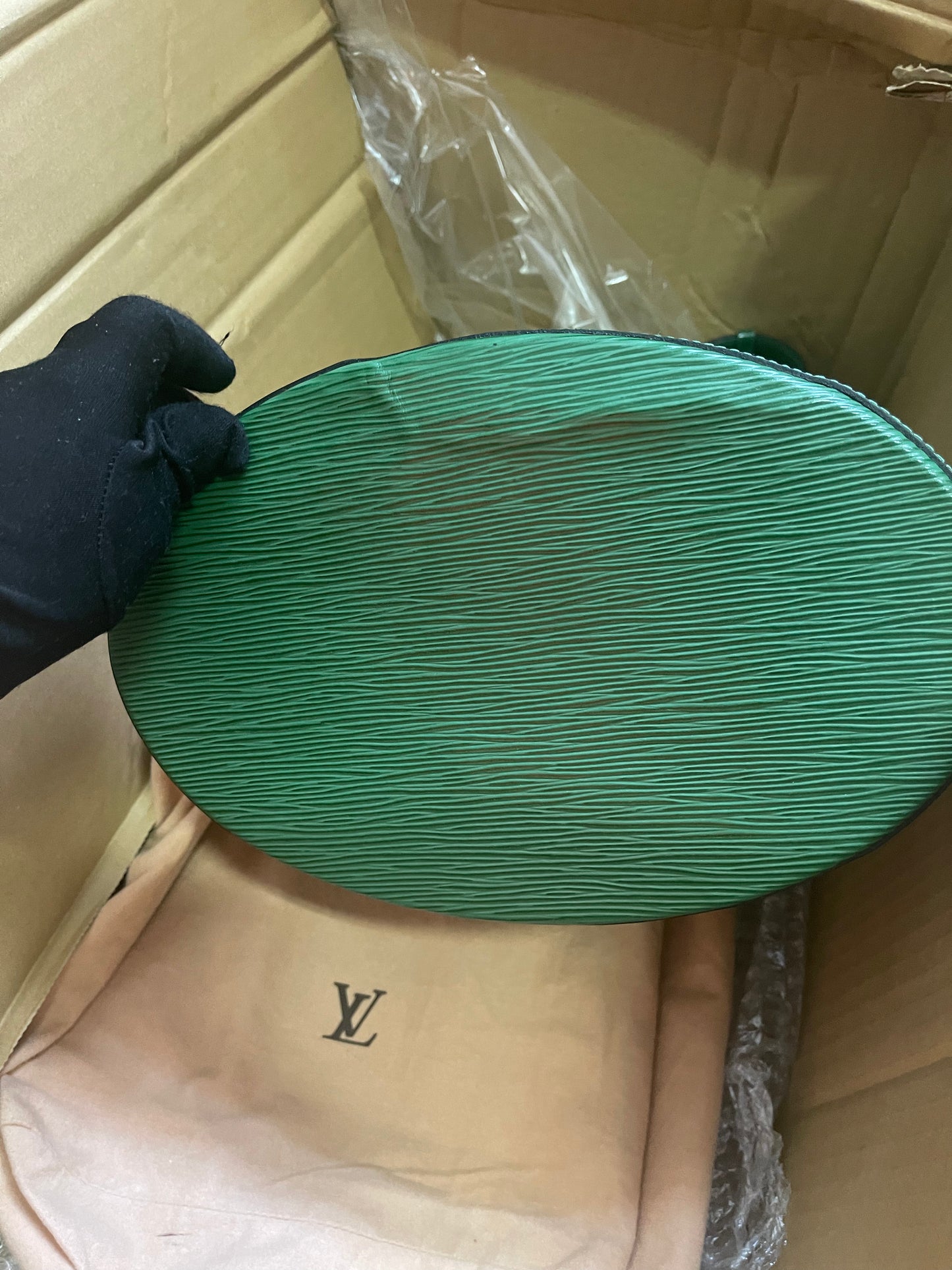 Preloved Louis Vuitton Green Epi Leather Cluny Shoulder Bag