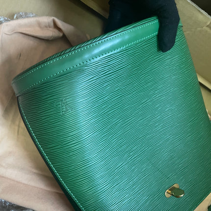 Preloved Louis Vuitton Green Epi Leather Cluny Shoulder Bag
