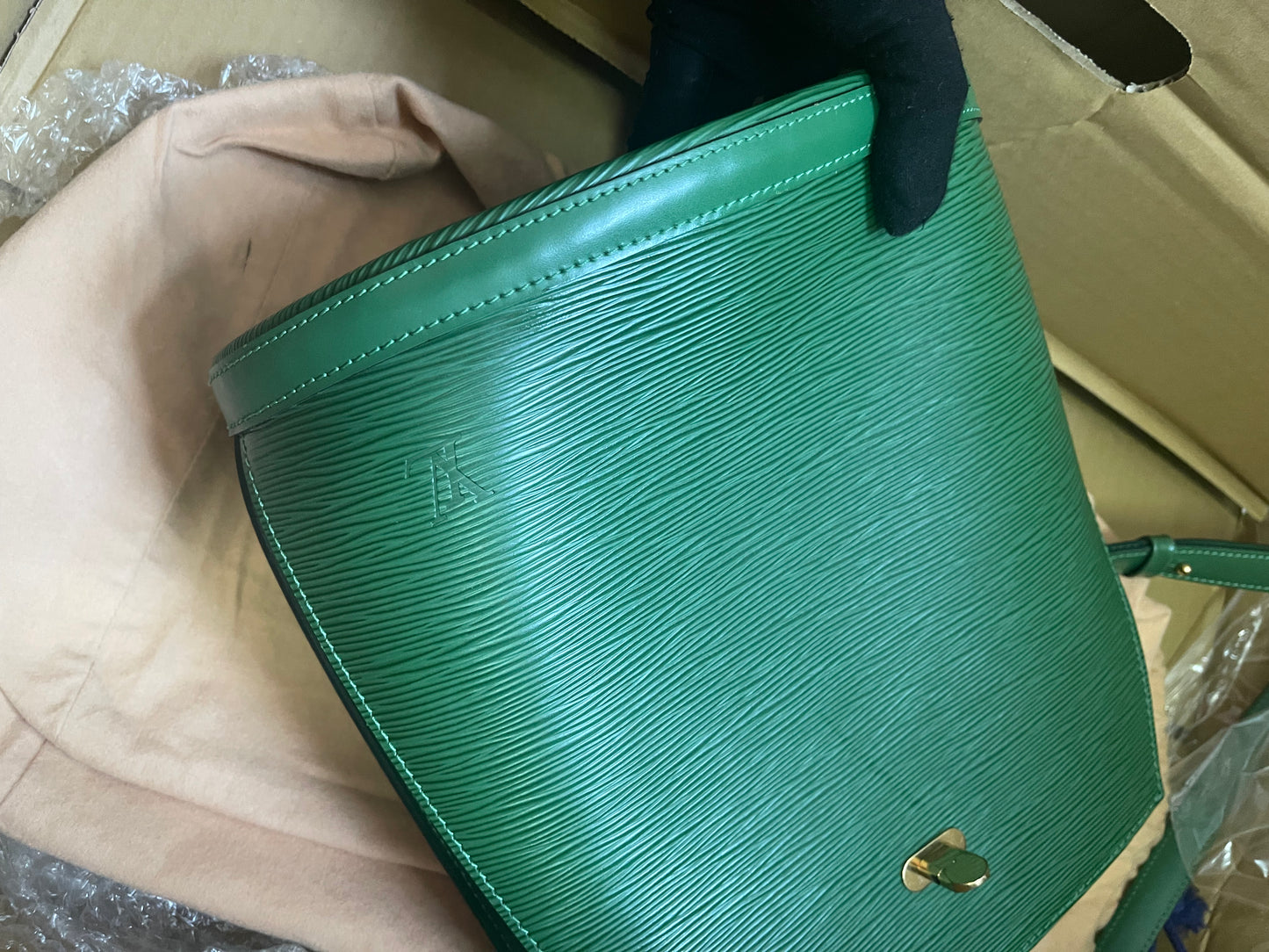 Preloved Louis Vuitton Green Epi Leather Cluny Shoulder Bag