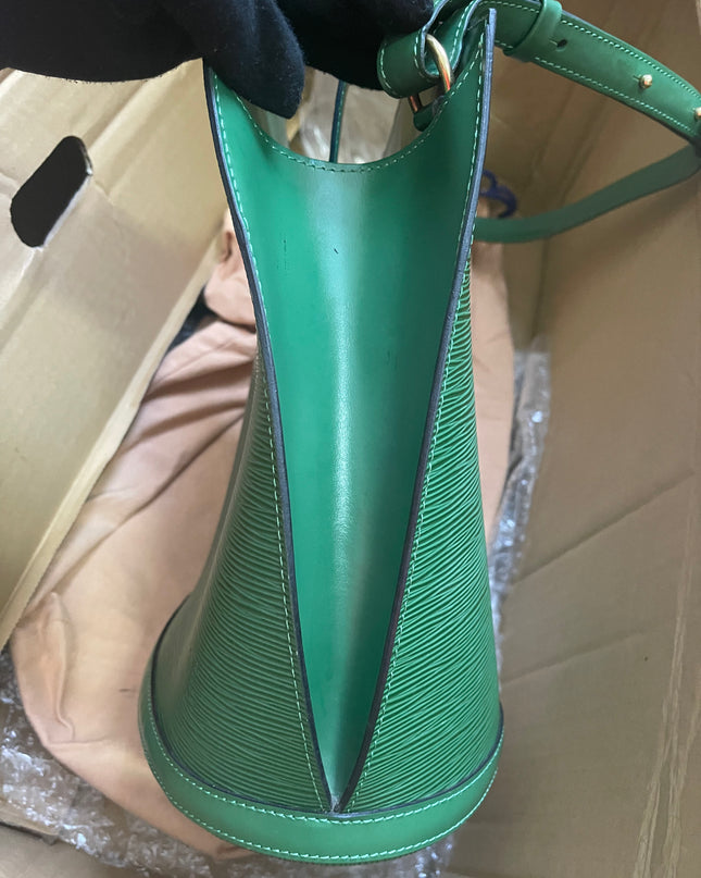 Preloved Louis Vuitton Green Epi Leather Cluny Shoulder Bag