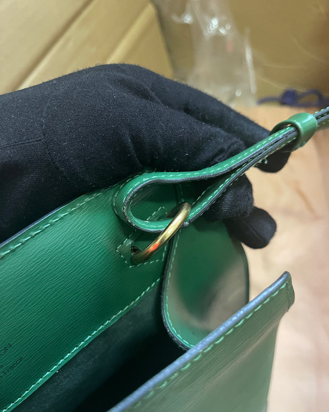 Preloved Louis Vuitton Green Epi Leather Cluny Shoulder Bag