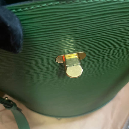 Preloved Louis Vuitton Green Epi Leather Cluny Shoulder Bag