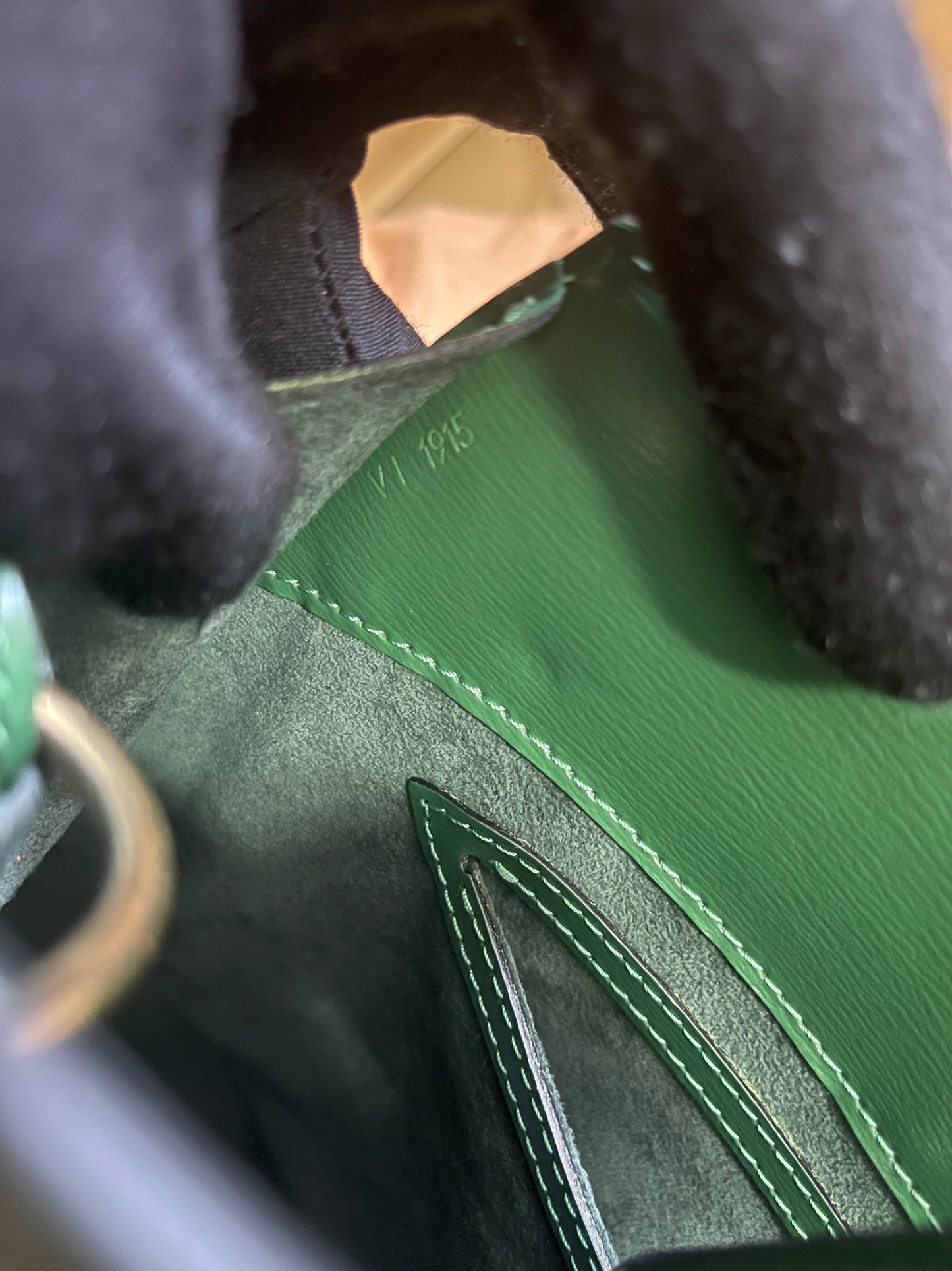 Preloved Louis Vuitton Green Epi Leather Cluny Shoulder Bag