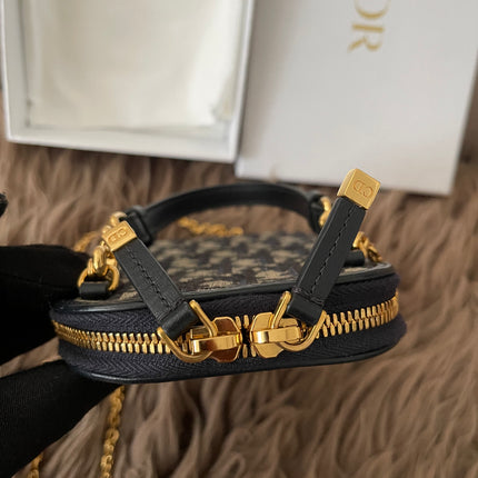 Preloved Christian Rank A Dior 30 Montaigne Call'in Dior Phone Holder.