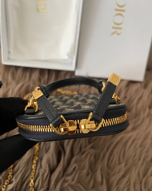 Preloved Christian Rank A Dior 30 Montaigne Call'in Dior Phone Holder.