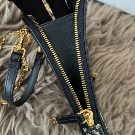 Preloved Christian Rank A Dior 30 Montaigne Call'in Dior Phone Holder.