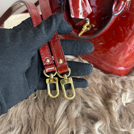 Preloved Louis Vuitton Vernis Alma BB – Red